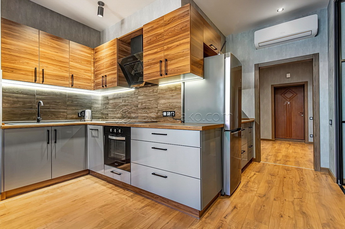 Аренда 3-комнатной квартиры 100 м², Мореходный пер., 2А