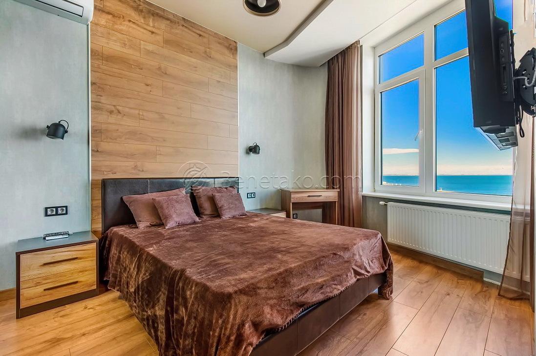 Аренда 3-комнатной квартиры 100 м², Мореходный пер., 2А