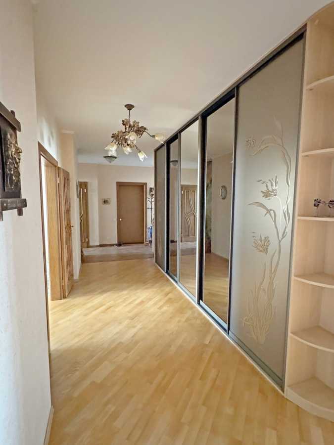 Аренда 3-комнатной квартиры 107 м², Петра Григоренко просп., 28