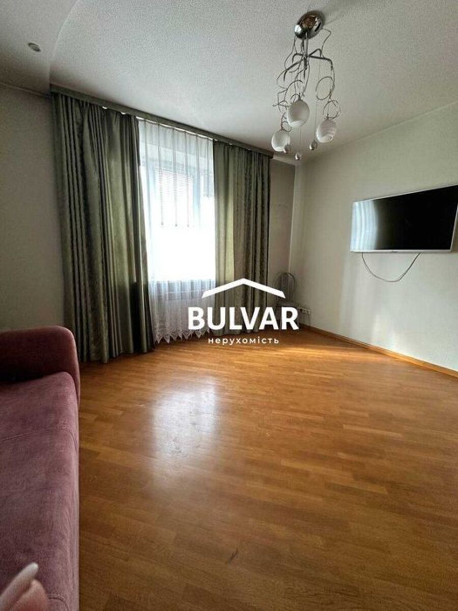 Продажа 3-комнатной квартиры 86 м², Космическая ул., 47