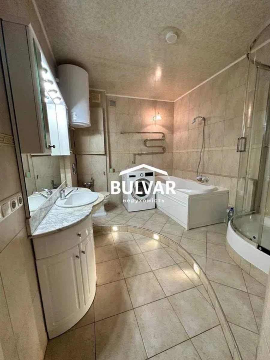 Продажа 3-комнатной квартиры 86 м², Космическая ул., 47