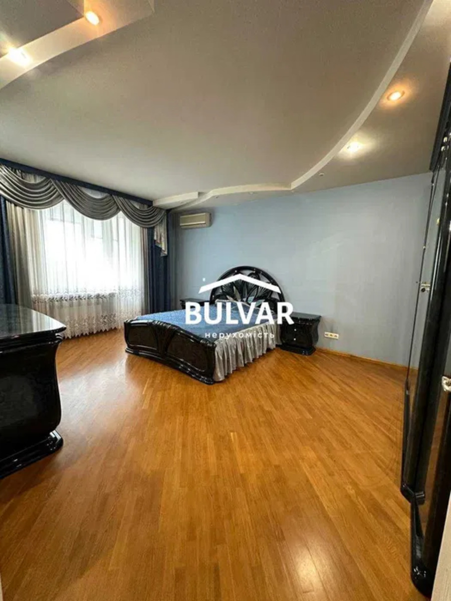Продажа 3-комнатной квартиры 86 м², Космическая ул., 47