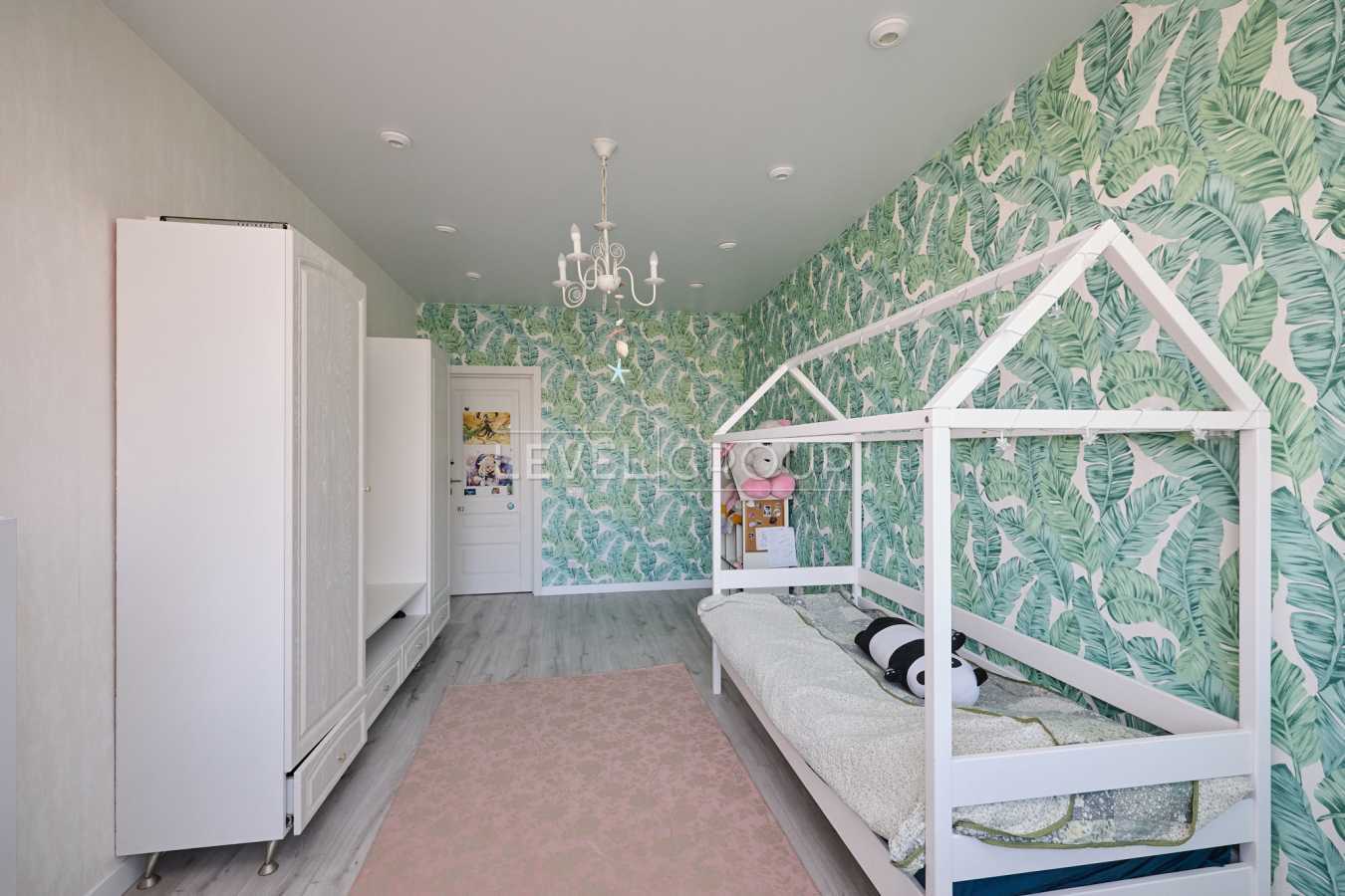Продаж 4-кімнатної квартири 125 м², Родини Крістерів, 20