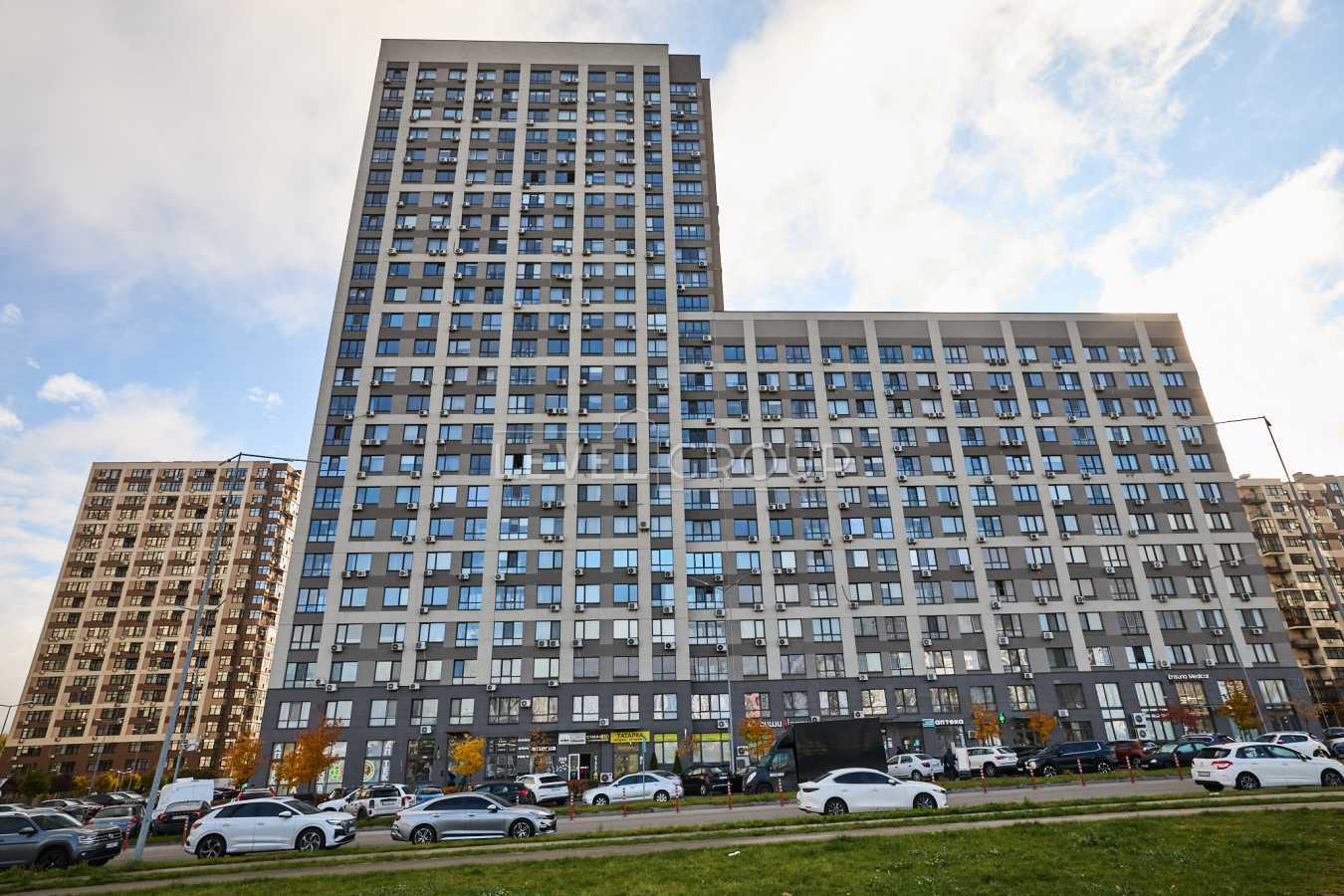 Продаж 4-кімнатної квартири 125 м², Родини Крістерів, 20