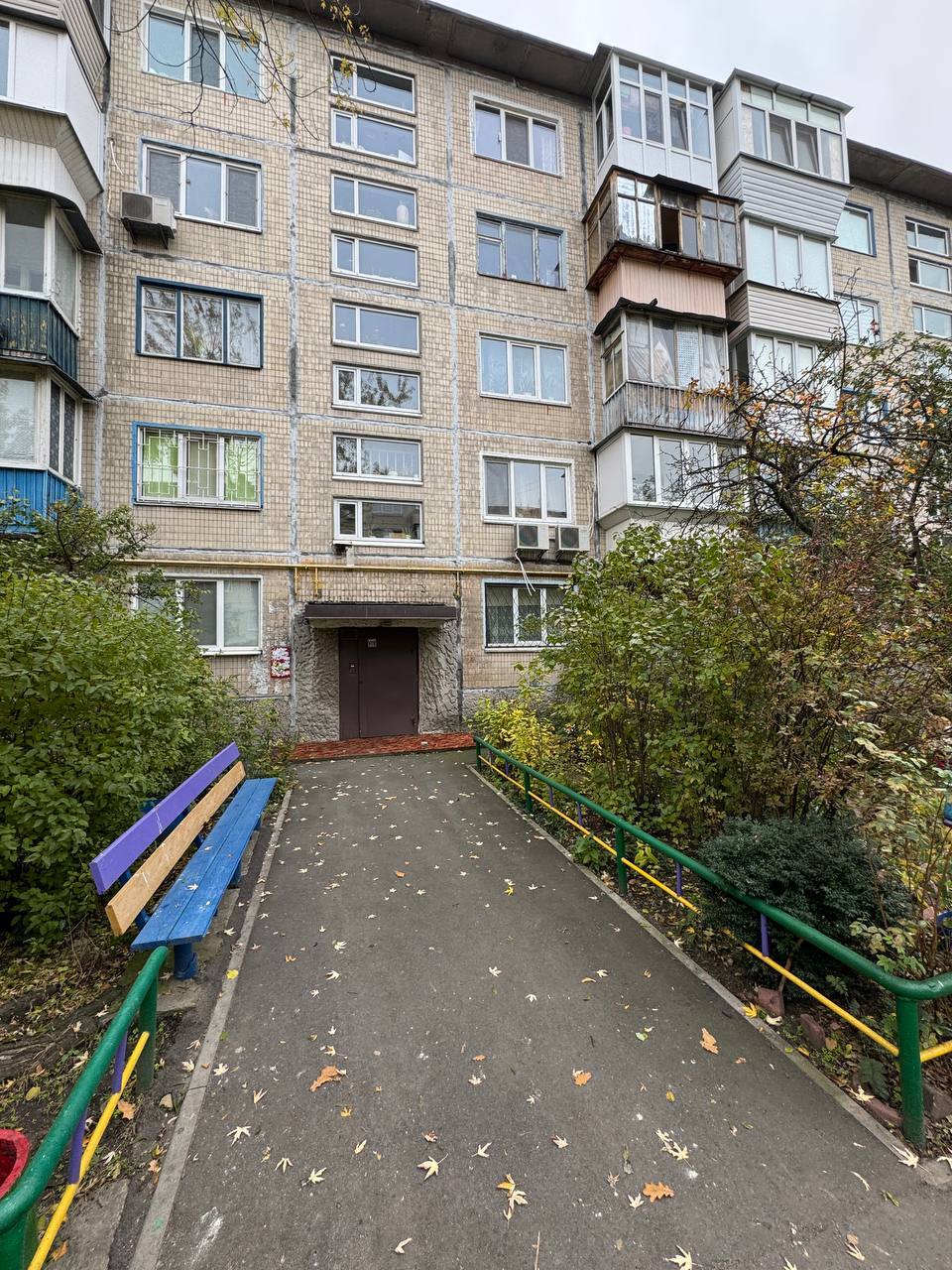 Оренда 2-кімнатної квартири 45 м², Мілютенка вул., 12