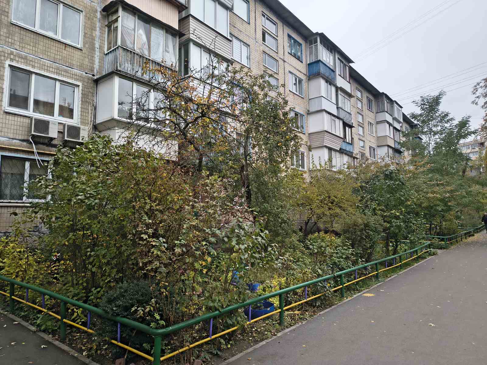 Оренда 2-кімнатної квартири 45 м², Мілютенка вул., 12