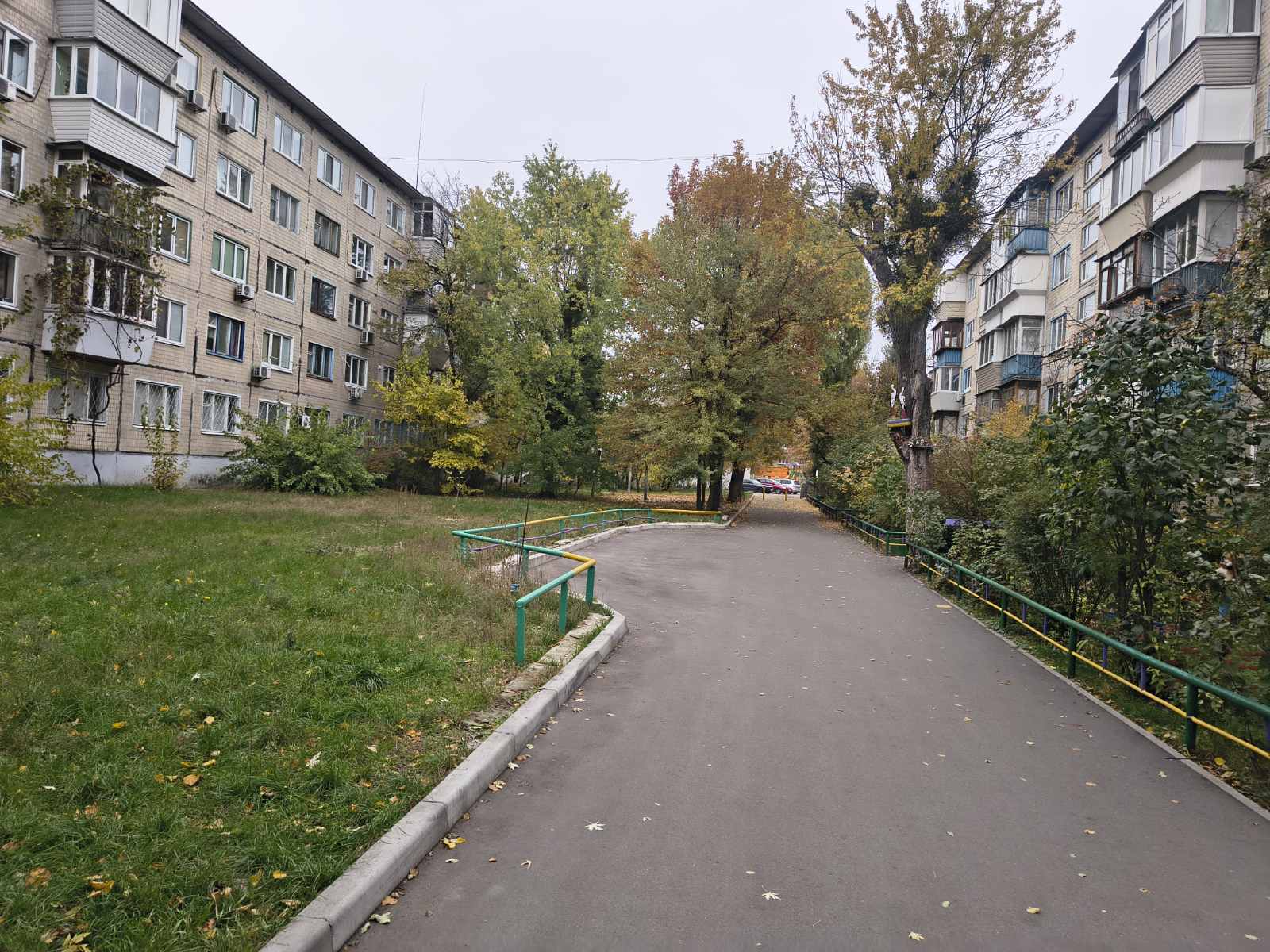 Оренда 2-кімнатної квартири 45 м², Мілютенка вул., 12