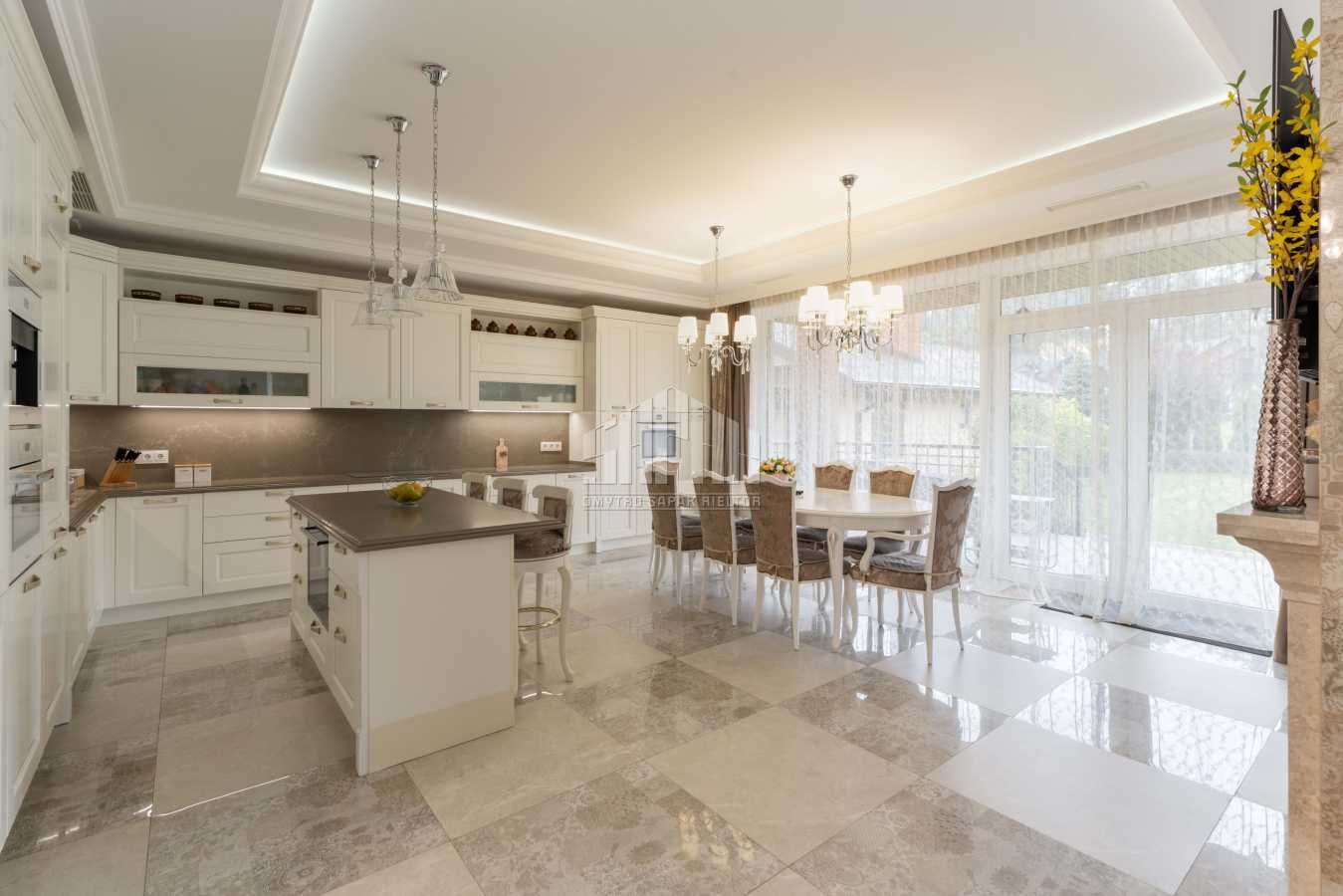 Продажа дома 332.3 м², Зарічна, 98