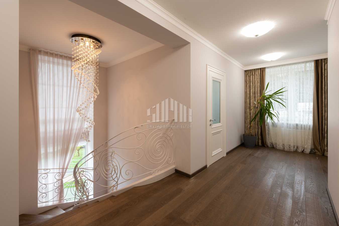 Продажа дома 332.3 м², Зарічна, 98