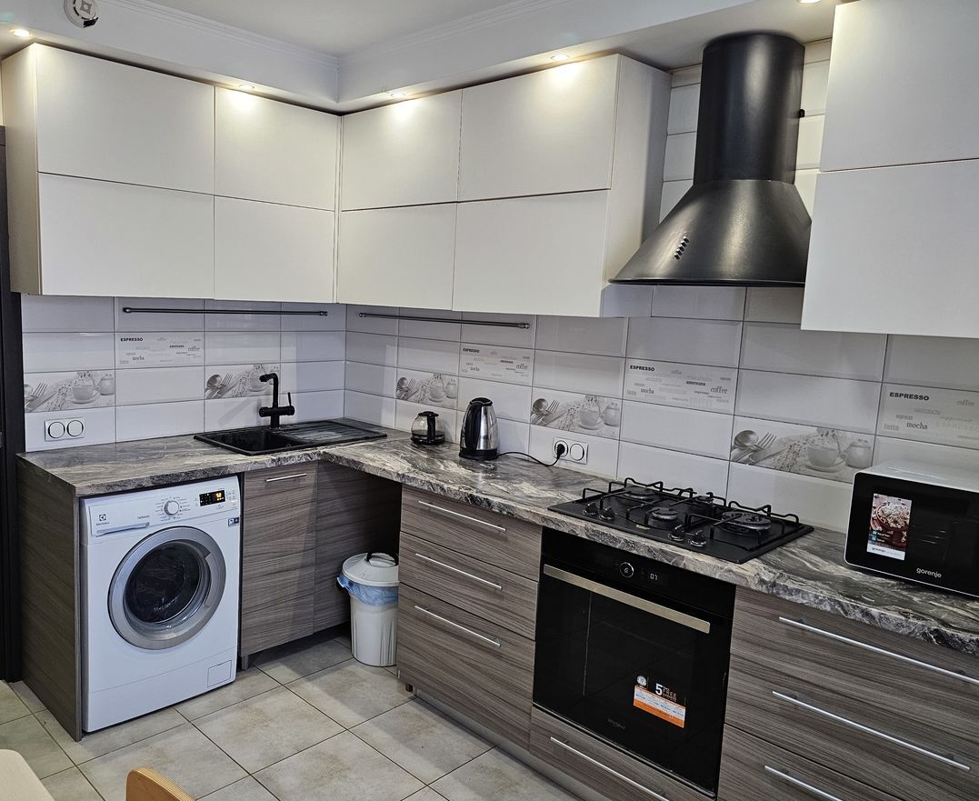 Продажа 4-комнатной квартиры 84 м², Донецкое шоссе, 15