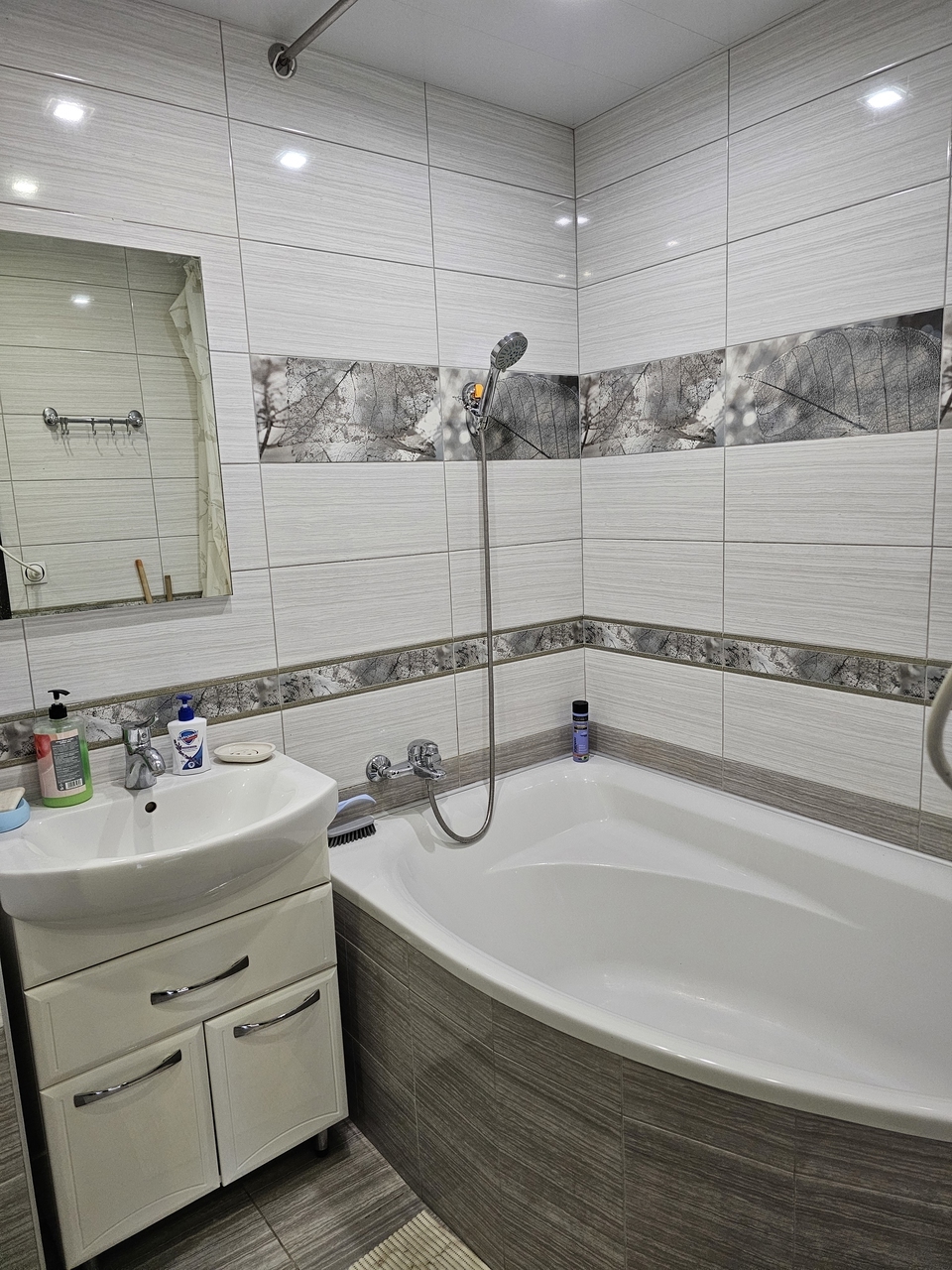 Продажа 4-комнатной квартиры 84 м², Донецкое шоссе, 15