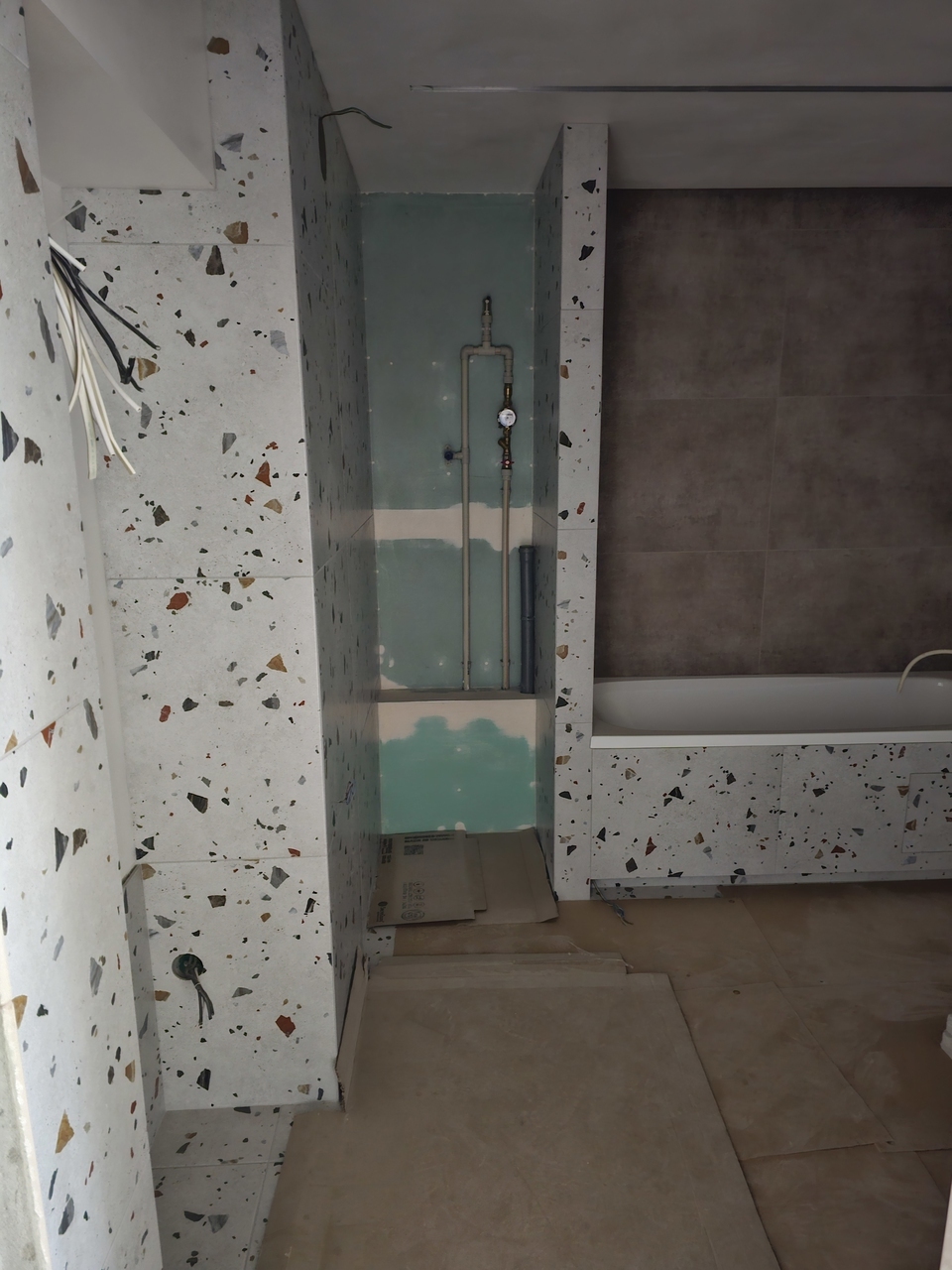Продажа 3-комнатной квартиры 72 м², Василия Тютюнника ул., 32
