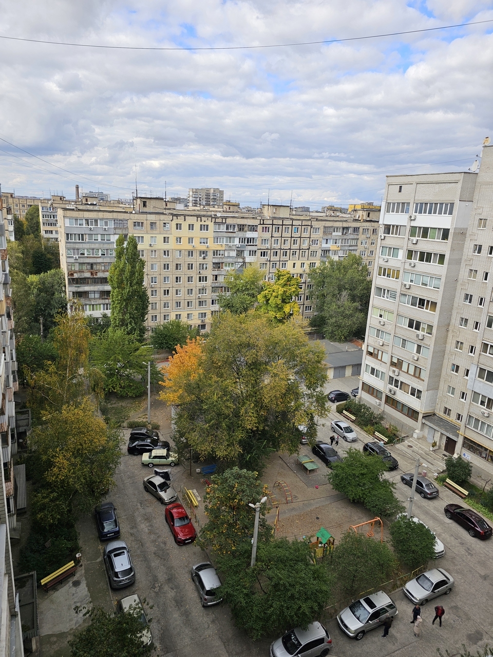 Продажа 3-комнатной квартиры 72 м², Василия Тютюнника ул., 32