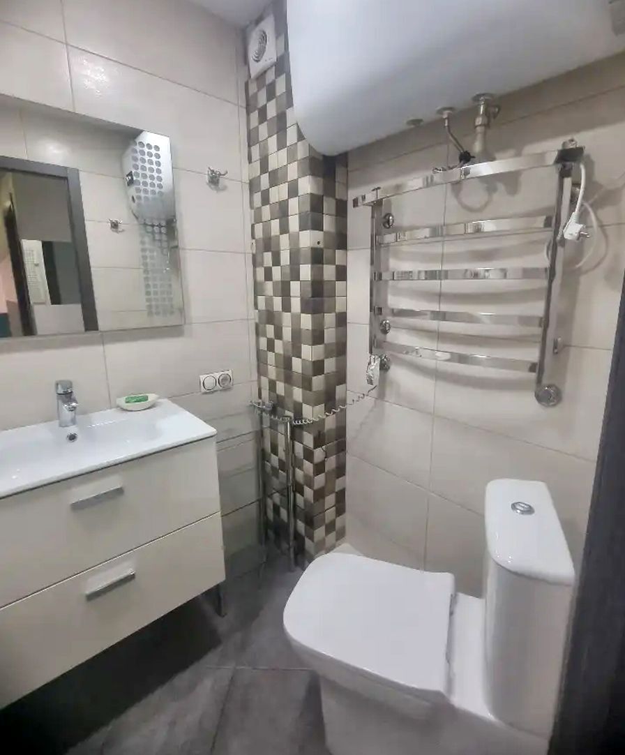 Продажа 3-комнатной квартиры 64 м², Маршала Малиновского ул., 38