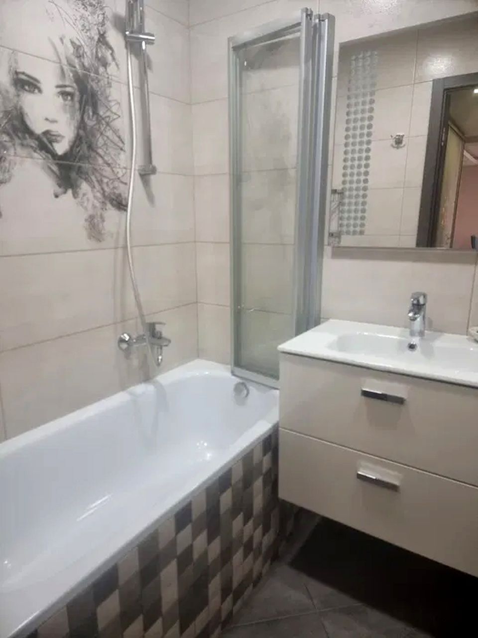 Продажа 3-комнатной квартиры 64 м², Маршала Малиновского ул., 38