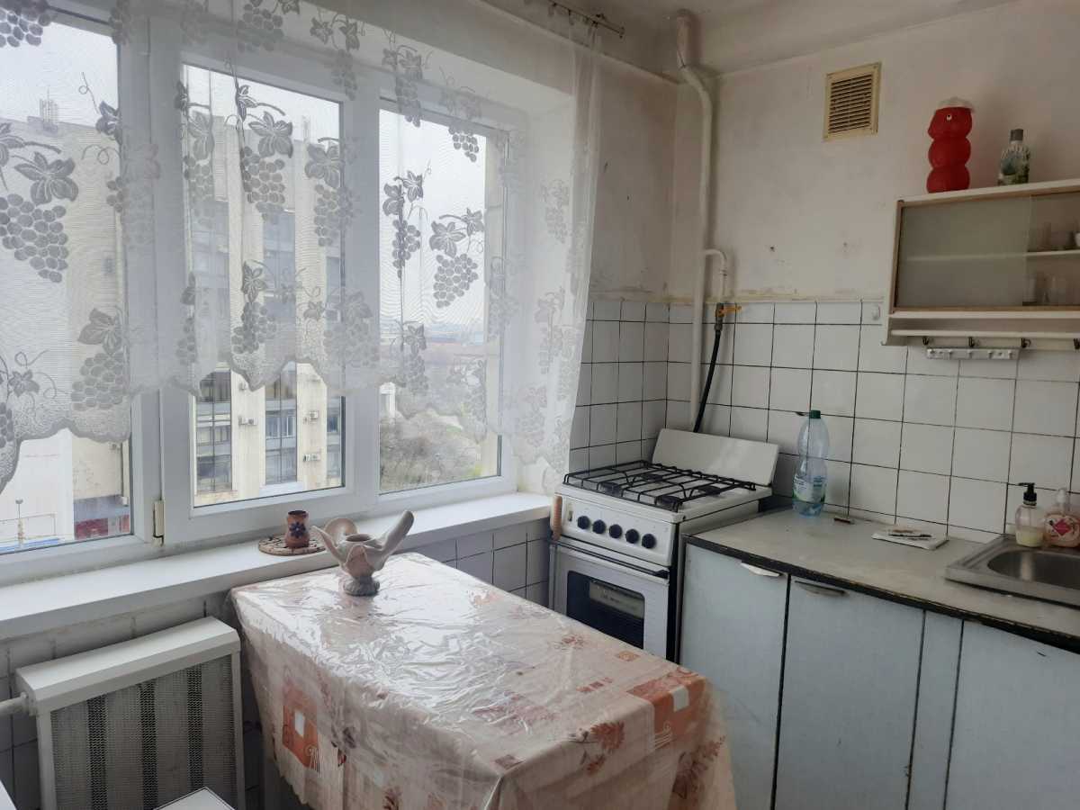 Продаж 2-кімнатної квартири 46.5 м², Кирилівська вул., 127
