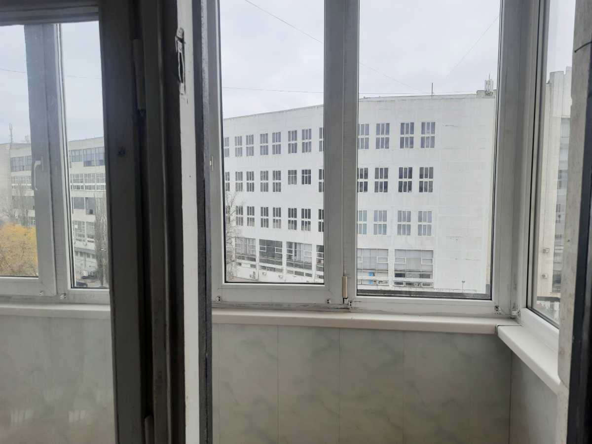 Продаж 2-кімнатної квартири 46.5 м², Кирилівська вул., 127