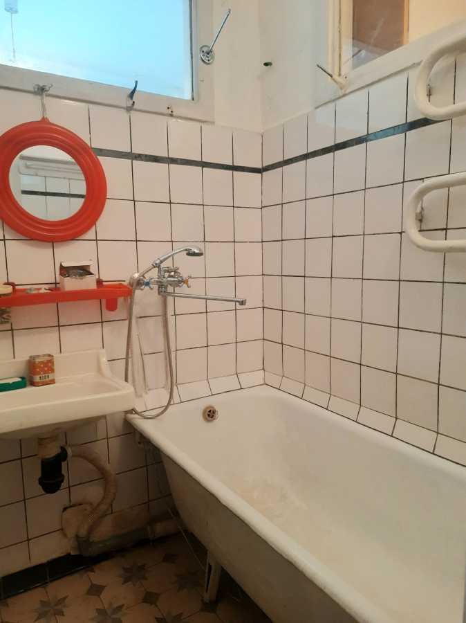 Продаж 2-кімнатної квартири 46.5 м², Кирилівська вул., 127