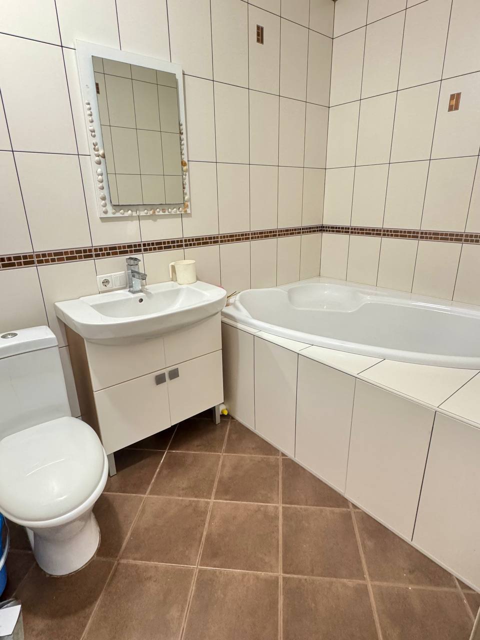 Продажа 5-комнатной квартиры 215 м², Менахем-Мендл Шнеерсона ул.