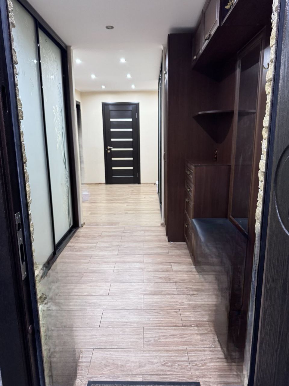 Продажа 3-комнатной квартиры 69 м², Терещенковская ул., 2