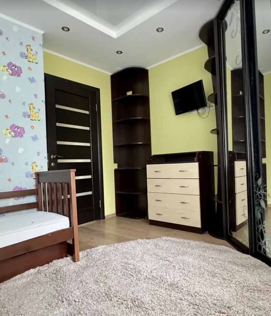 Продажа 3-комнатной квартиры 69 м², Терещенковская ул., 2