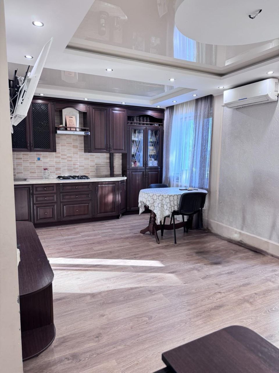 Продажа 3-комнатной квартиры 69 м², Терещенковская ул., 2