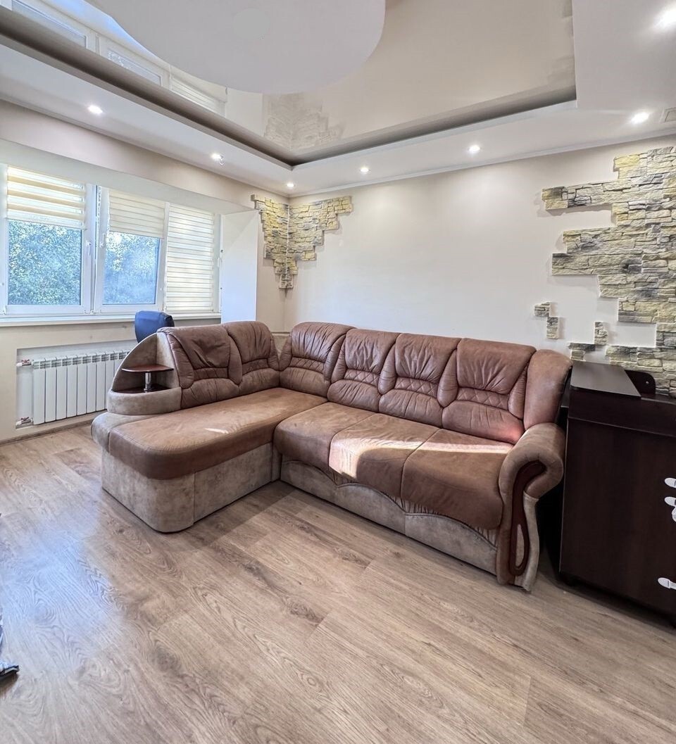 Продажа 3-комнатной квартиры 69 м², Терещенковская ул., 2