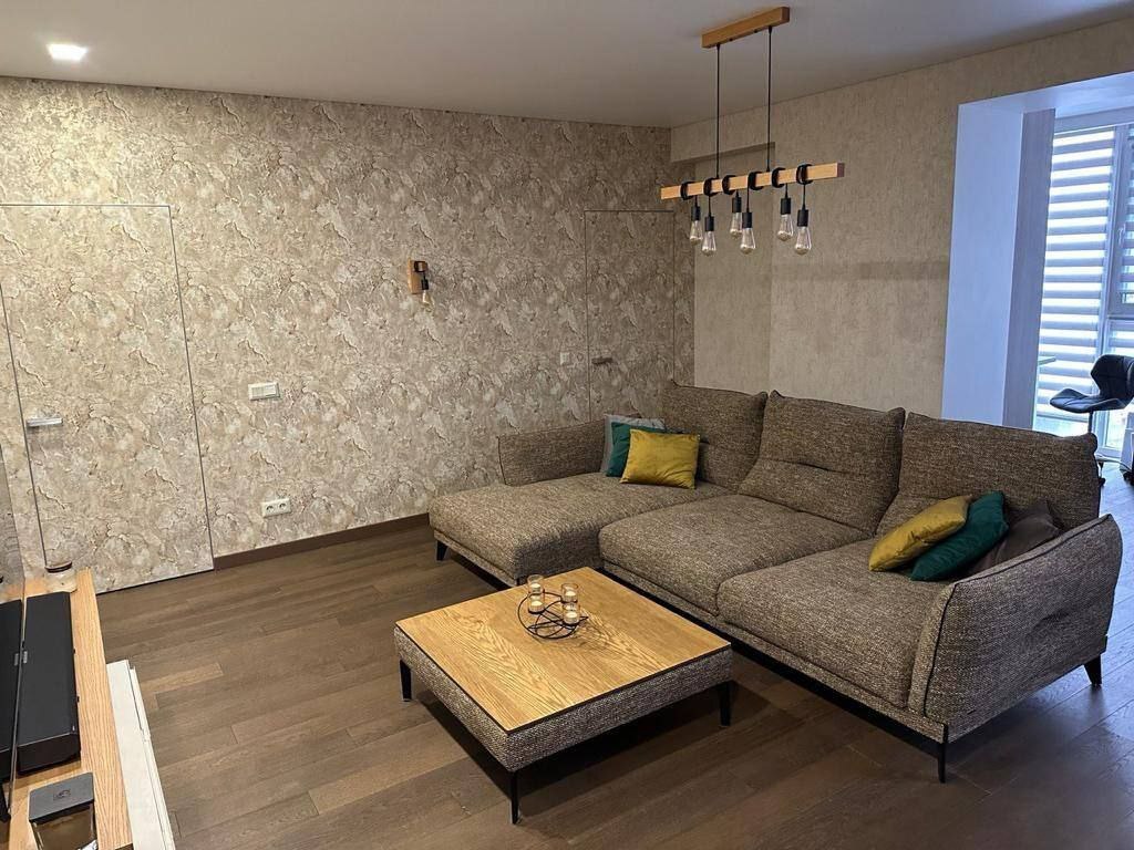 Продажа 3-комнатной квартиры 102 м², Набережная Победы ул.