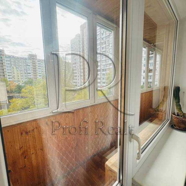 Продаж 2-кімнатної квартири 54 м², Володимира Маяковського просп., 7А