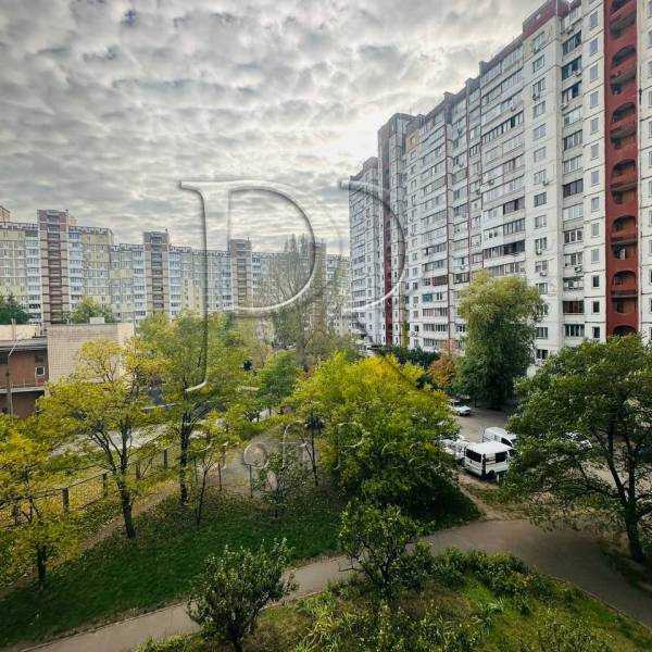 Продаж 2-кімнатної квартири 54 м², Володимира Маяковського просп., 7А
