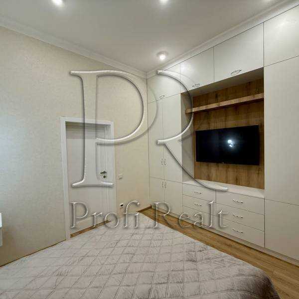 Продаж 3-кімнатної квартири 56 м², Тарасівська вул., 8