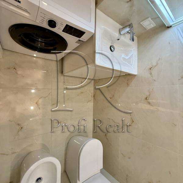 Продаж 3-кімнатної квартири 56 м², Тарасівська вул., 8