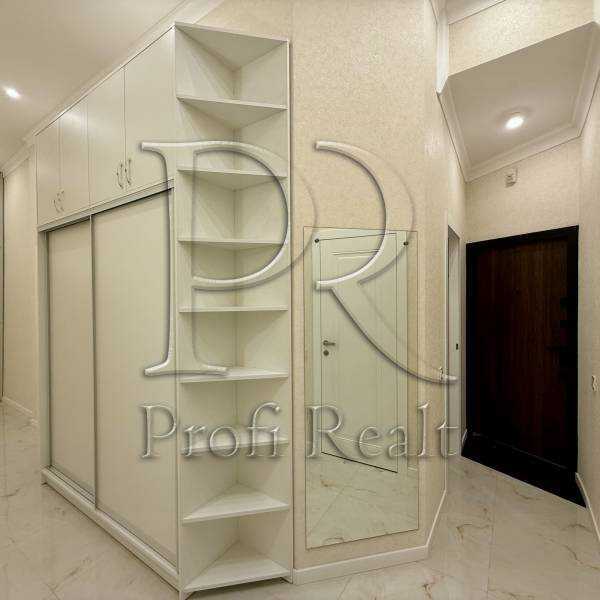 Продаж 3-кімнатної квартири 56 м², Тарасівська вул., 8