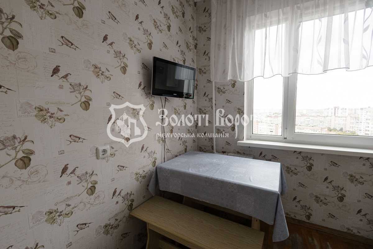 Продаж 3-кімнатної квартири 73 м², Володимира Маяковського просп., 1А