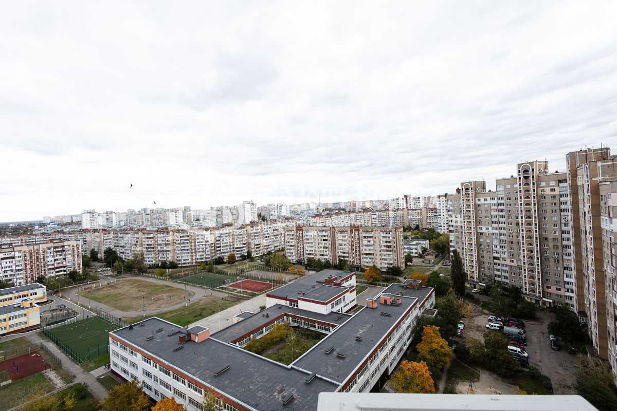 Продаж 3-кімнатної квартири 73 м², Володимира Маяковського просп., 1А