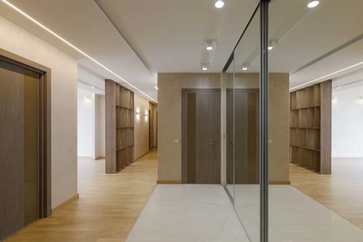 Продажа 4-комнатной квартиры 141.7 м², Елизаветы Чавдар ул., 13