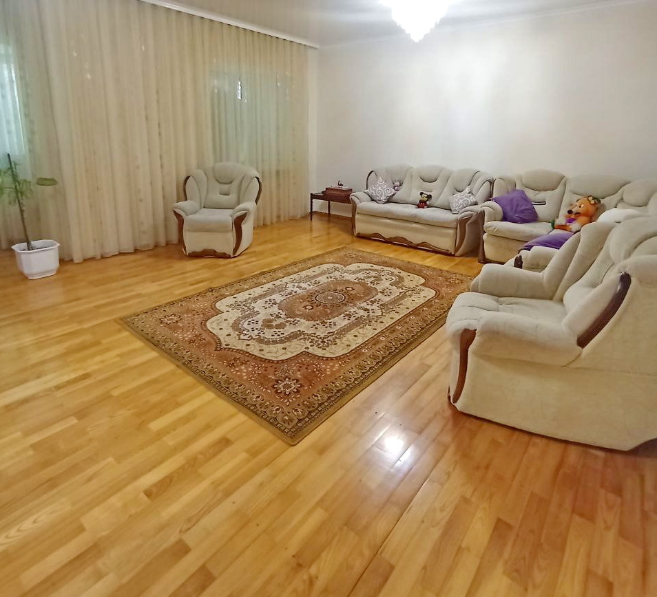 Продажа дома 353 м², Первомайская (Солнечное) ул.