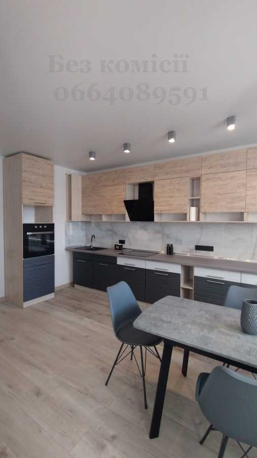 Оренда 2-кімнатної квартири 70 м², Шкільна вул., 73в