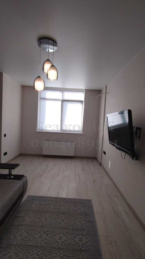 Оренда 2-кімнатної квартири 70 м², Шкільна вул., 73в