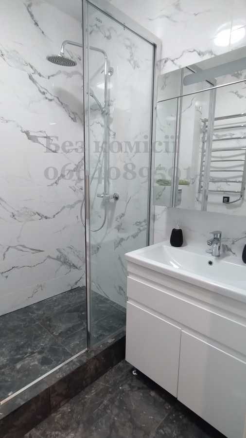 Оренда 2-кімнатної квартири 70 м², Шкільна вул., 73в