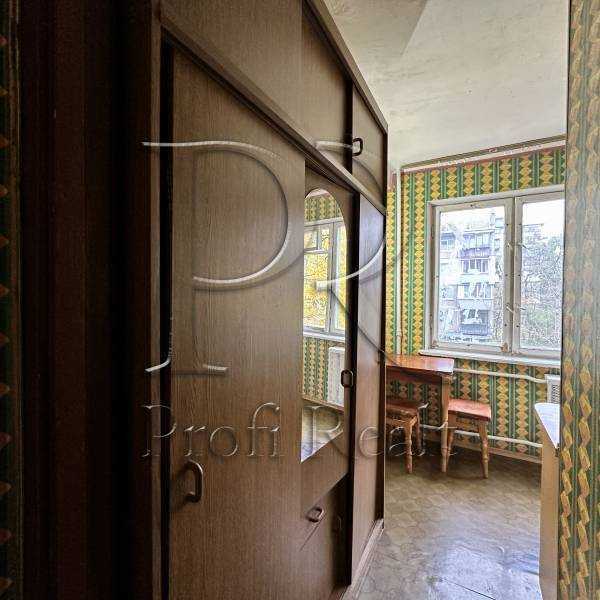 Продажа 1-комнатной квартиры 28 м², Перова бул., 30