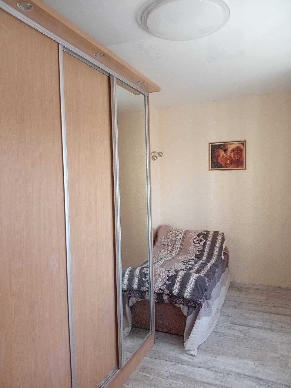 Продажа 3-комнатной квартиры 59 м², Строителей ул., 27А