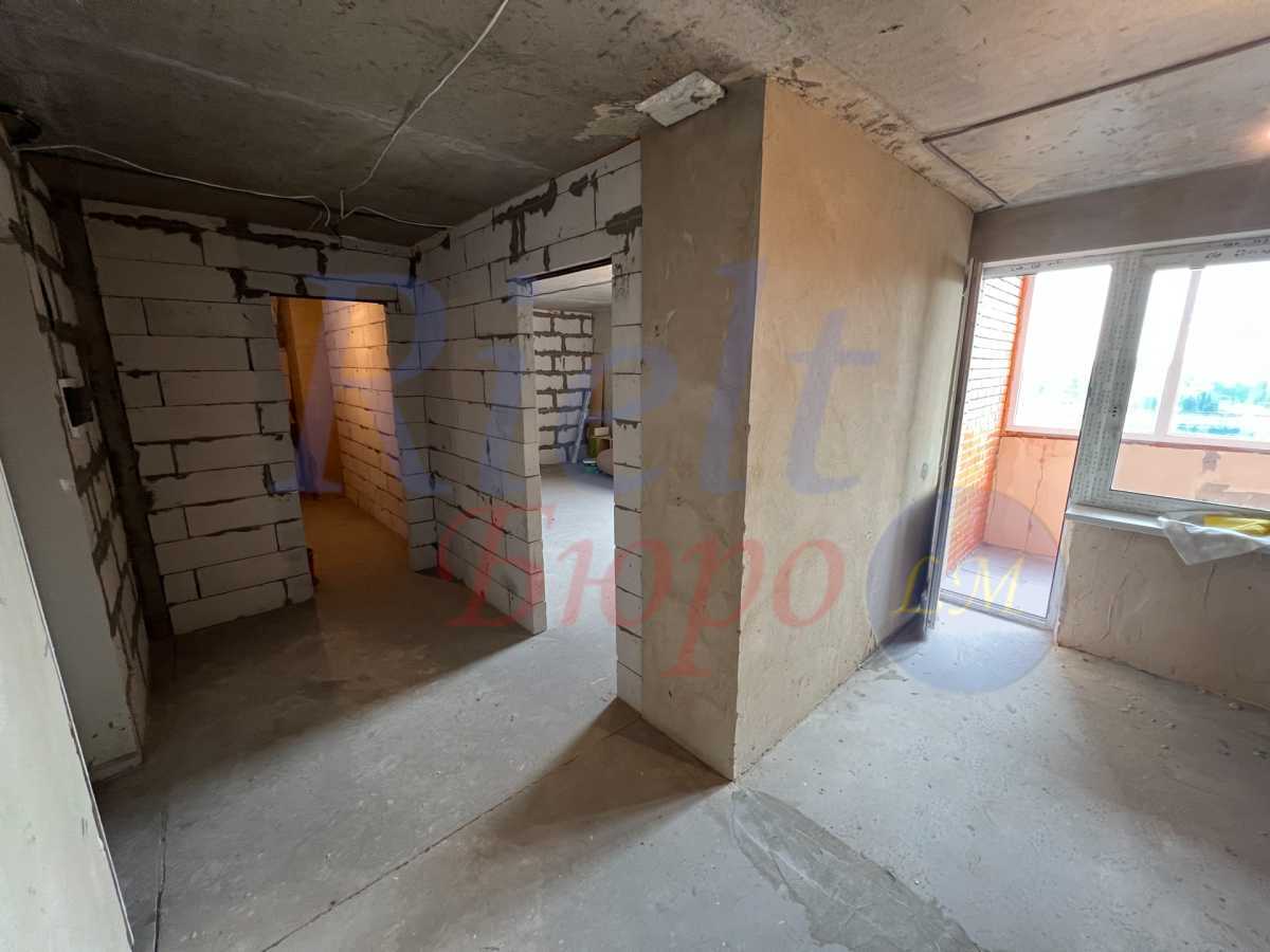 Продаж 2-кімнатної квартири 60 м², Осіння вул., 33