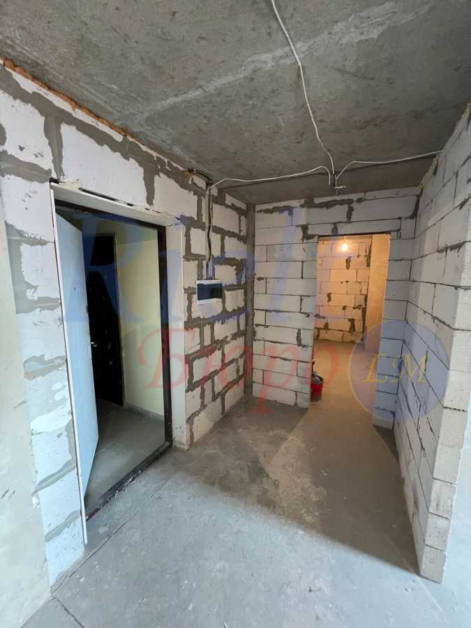 Продаж 2-кімнатної квартири 60 м², Осіння вул., 33