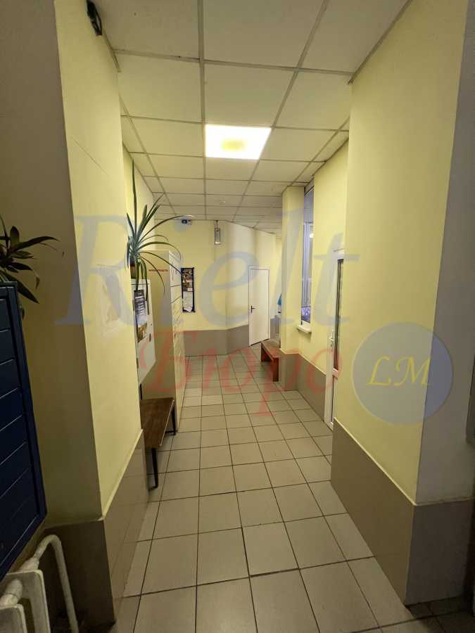Продаж 2-кімнатної квартири 60 м², Осіння вул., 33