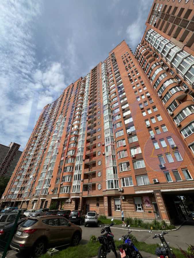 Продаж 2-кімнатної квартири 60 м², Осіння вул., 33