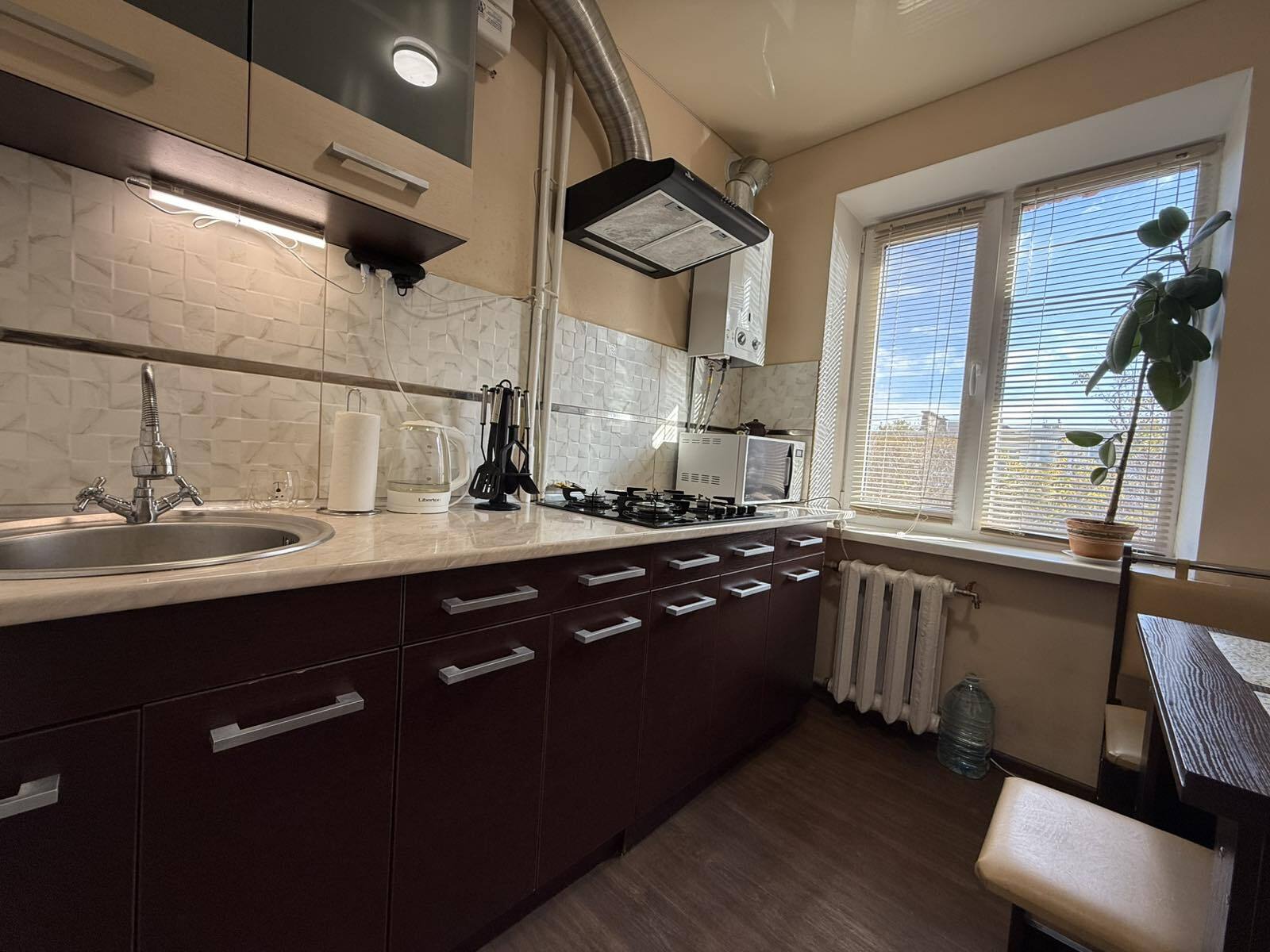 Оренда 1-кімнатної квартири 35 м², Новокримська вул., 2А