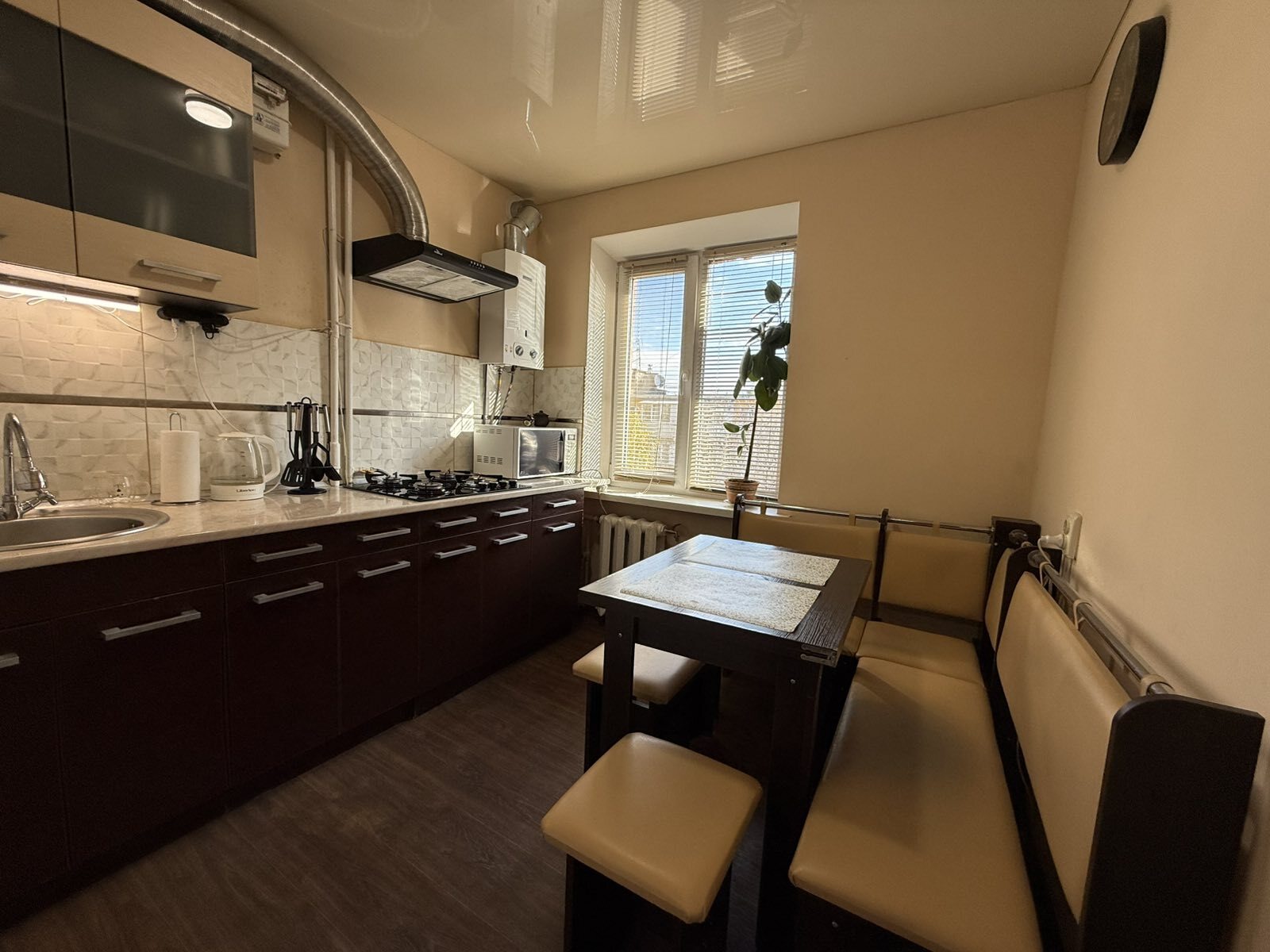 Оренда 1-кімнатної квартири 35 м², Новокримська вул., 2А