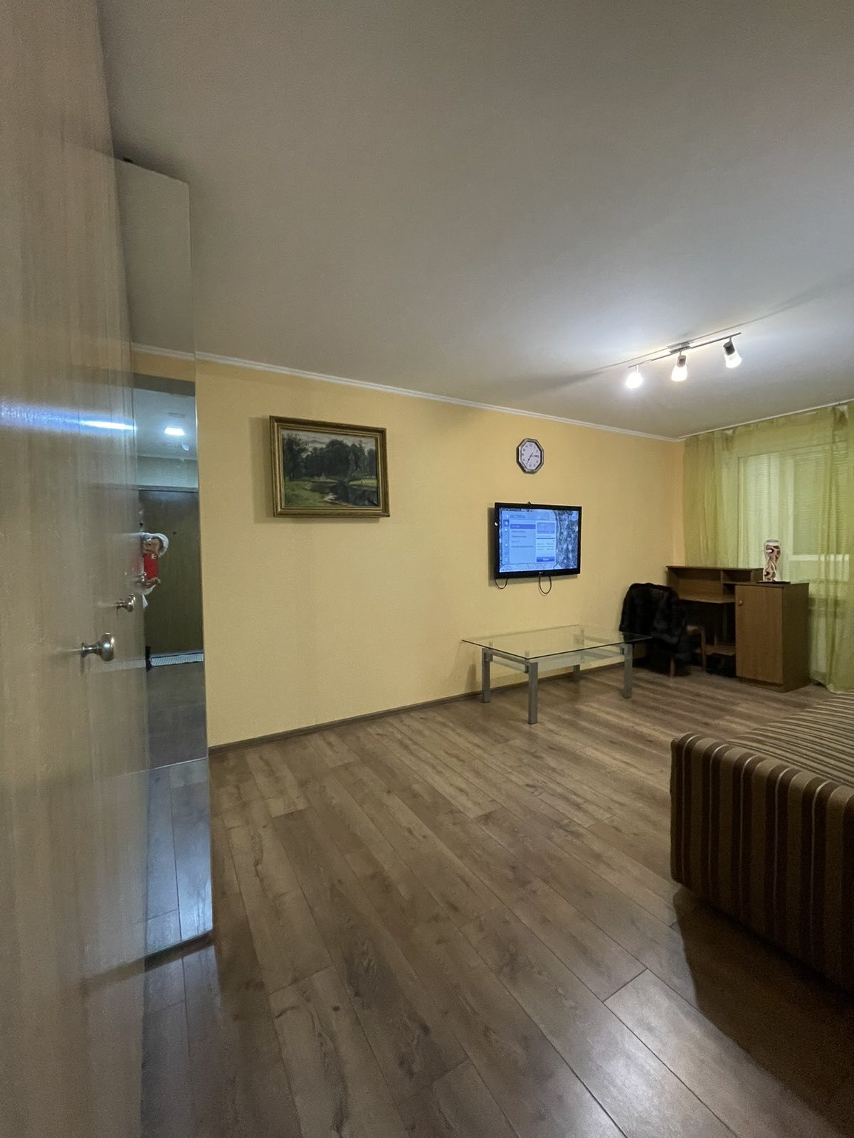 Оренда 2-кімнатної квартири 54 м², Набережна Перемоги вул., 130