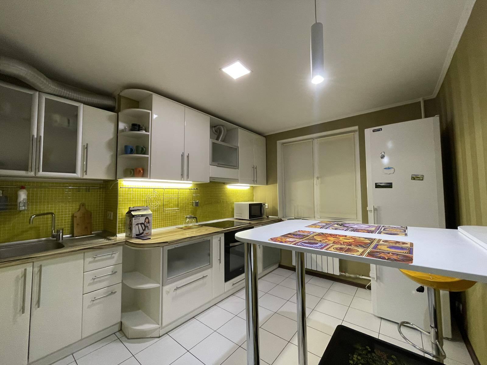 Оренда 2-кімнатної квартири 54 м², Набережна Перемоги вул., 130